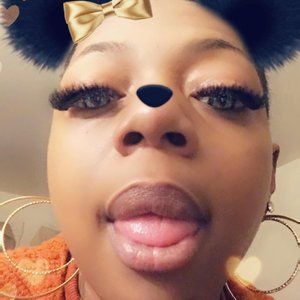 Meet your Posher, Ebony